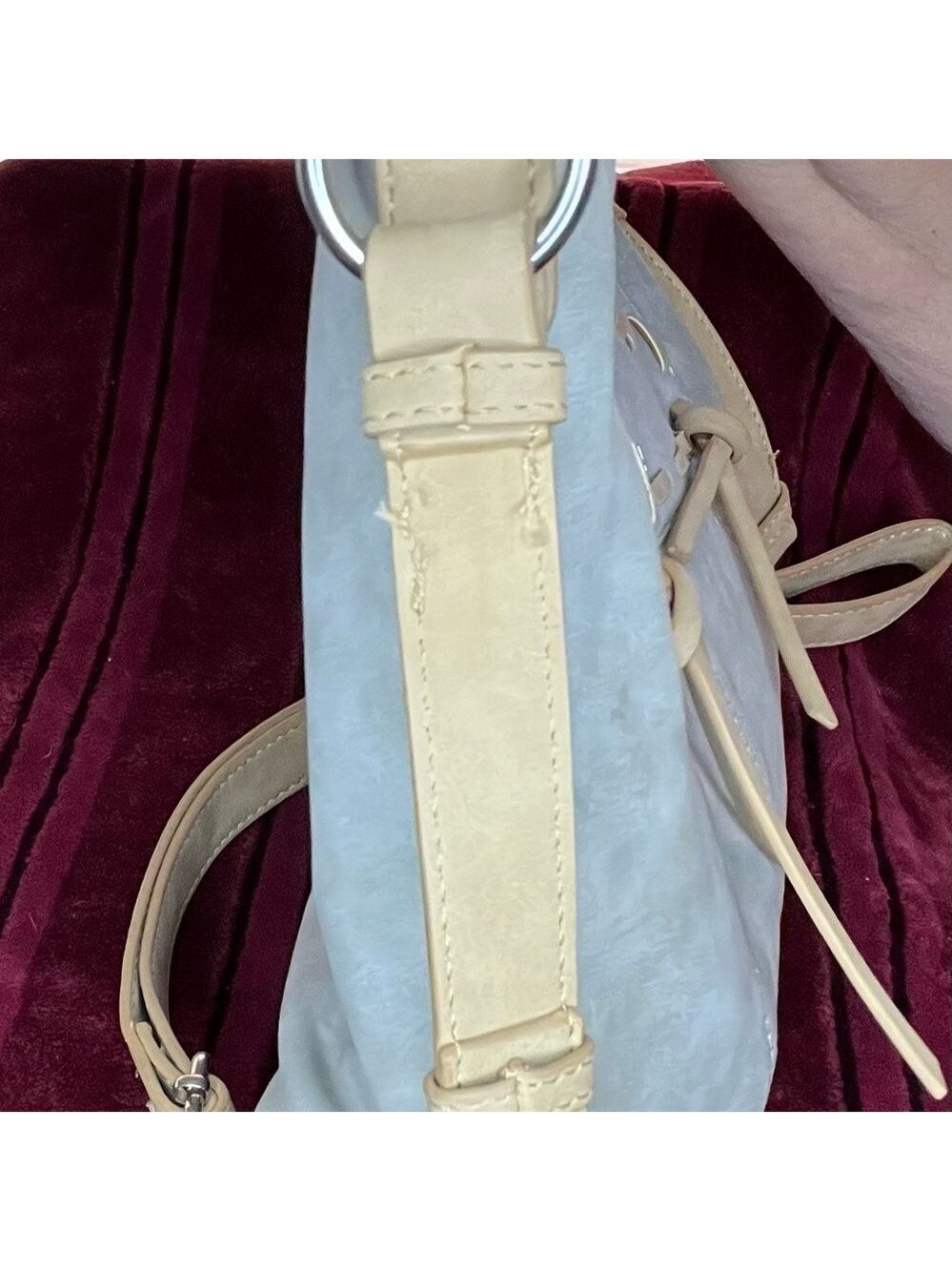 Kensie Crossbody/Shoulder Bag, Lt Gray w/tan, 12”A, 9.5”V, 3”W, Zip top & Mag T5 - Picture 9 of 12